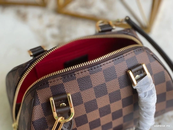 WIS VINTAGE VUITTON BAG LOUIS 1111